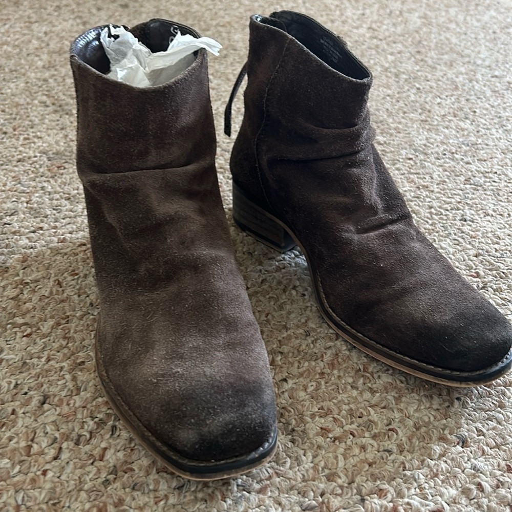 Seychelles suede booties + original box